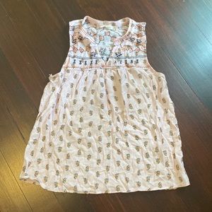 Light Summer Top. Size M